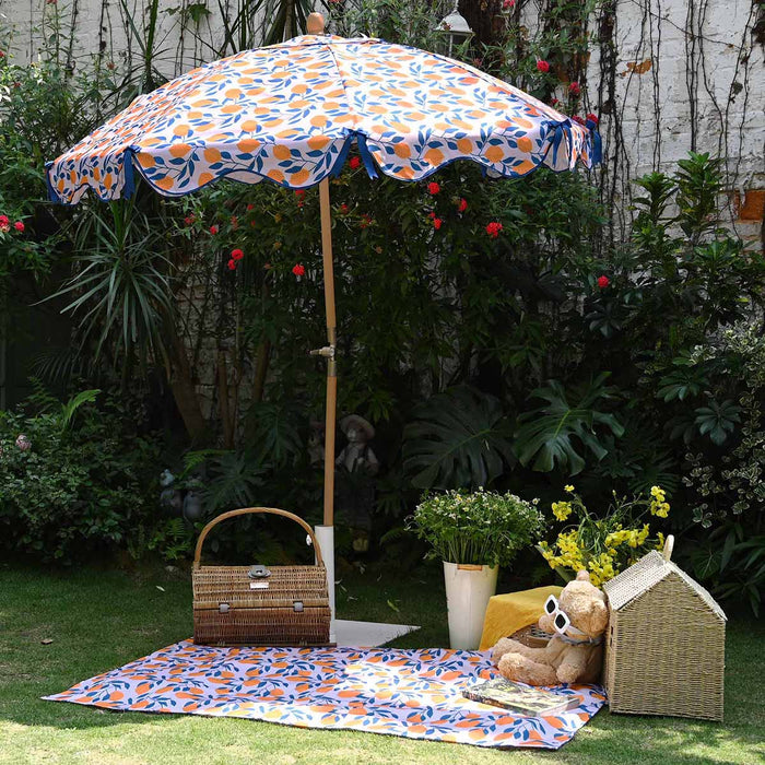 LAGarden 6ft Outdoor Patio Wood Market Umbrella Scalloped Edge 8-Rib