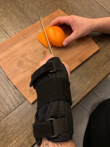 Blue Jay Deluxe Wrist Brace for Carpal Tunnel - Left Hand L/XL - Black