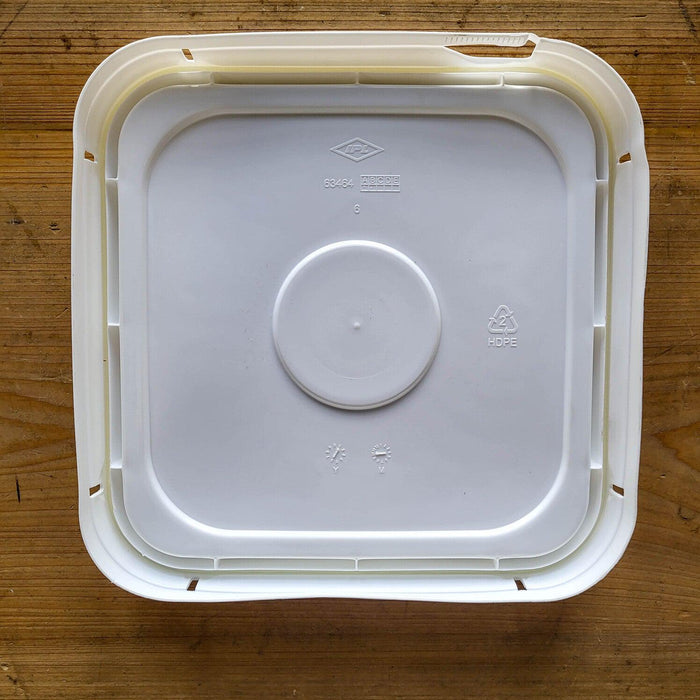 4 Gallon Square Bucket and Lid