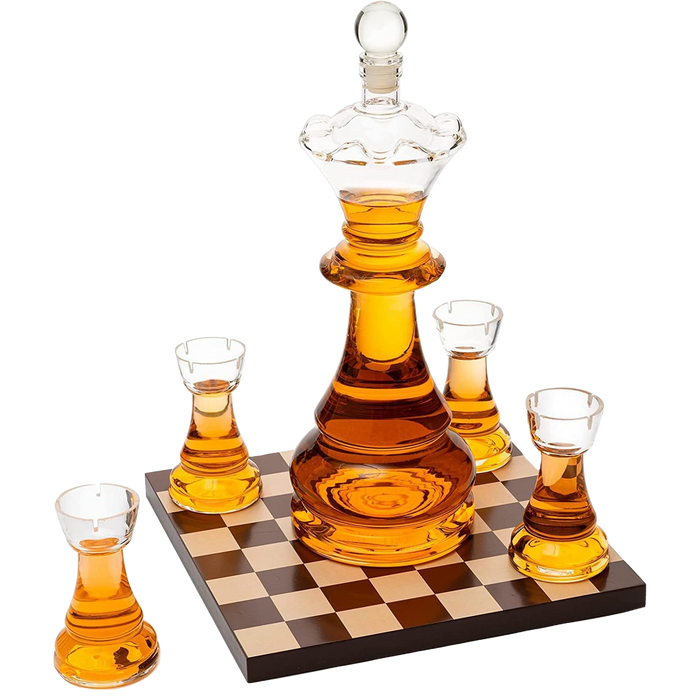 New Chess Decanter Set by The Wine Savant - Queen Chess Decanter 750ml 12" H With 4 Rook Shot Glasses 4oz - Queen's Gambit, Chess Player Gifts, Whiskey, Wine Lovers Gifts for Dad…