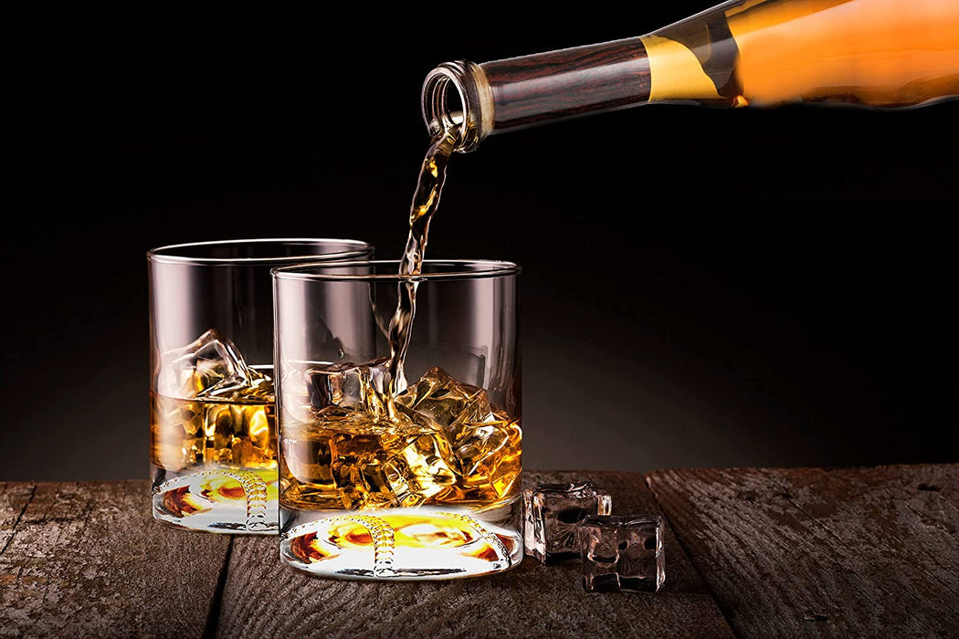 Baseball Bat Whiskey & Wine Decanter 4 Baseball Glasses, Spirits Set - Baseball Coach Gifts, Baseballs Lovers Coaches, Dad, Boyfriend, Brother, Friend Gift - For Whiskey & Wine (Baseball bat base)