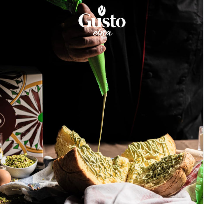 Gusto Etna, Sicilian Panettone Kit with Pistachio Cream and Chopped Pistachios