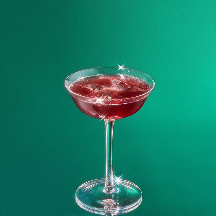 Vintage Crystal Coupe Glasses, Set of 2, Clear Radiance - Champagne, Martini, Cocktails - Hand Blown Classy Glass -Timeless Art Deco Design - Durable Sparkling Cocktail Barware, Home Bar (8 OZ)