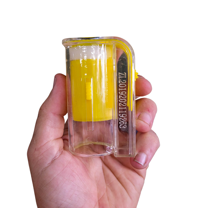 One Handed Queen Catcher