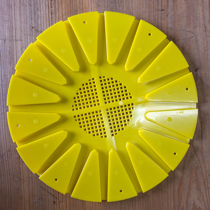 Plastic Round 16 Way Bee Escape