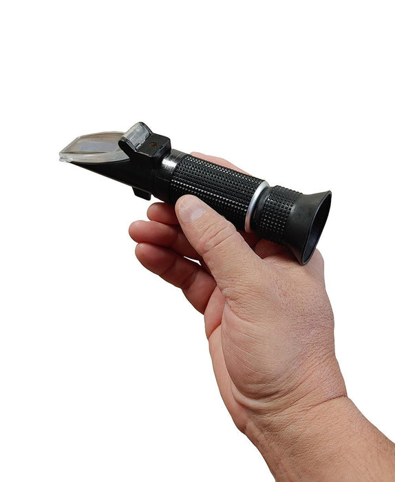 Salt Refractometer with ATC - 0 to 100 PPT