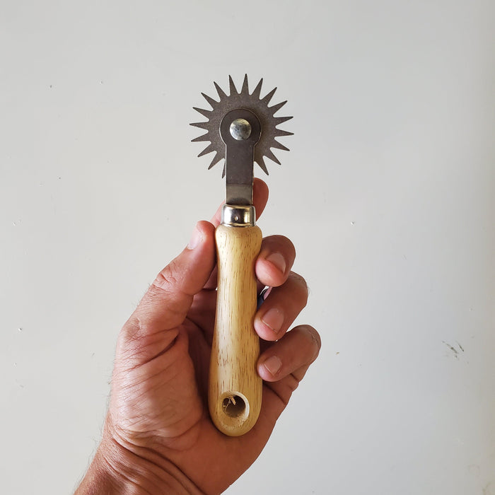 Wire Spur Embedder Wheel