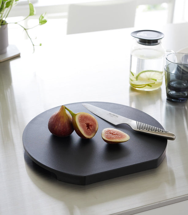 Round Magnetic Cutting Board