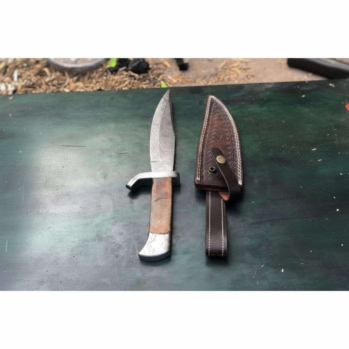 Classic Jim Bowie Style Damascus Steel Bowie Knife – Clip Point Blade with Walnut Wood Handle | JW SteelCrafts