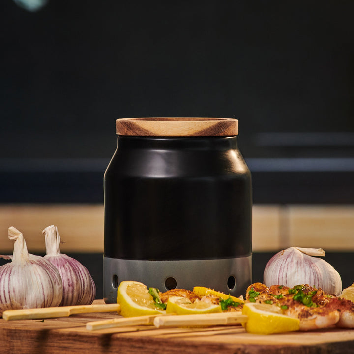 Cole & Mason Elmdon Garlic Keeper