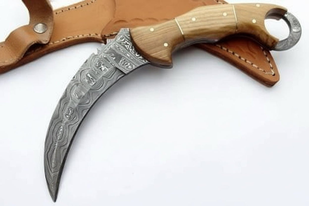 Custom Handmade Damascus Steel  Full Tang Karambit Knife