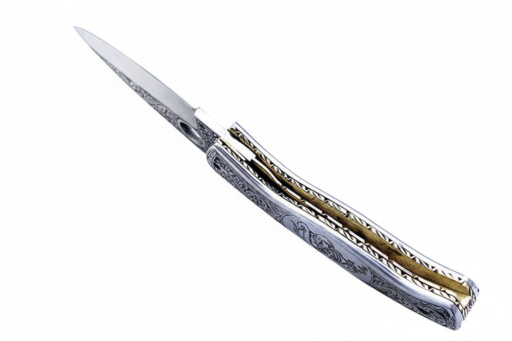 Hand Engraved Damascus Folding Knife with Skull Design & Brass Liners – Collector Pocket Knife