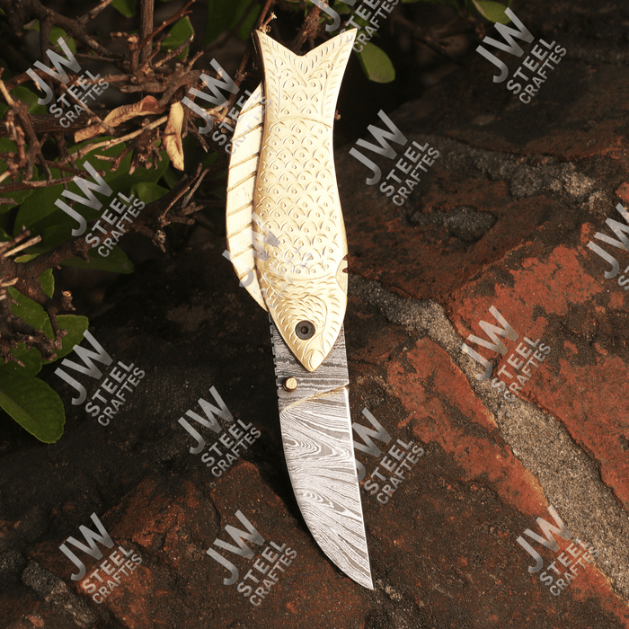 Hand Forged Damascus Steel Folding Knife – Honeycomb, Pinecone & Brass Handle Variations