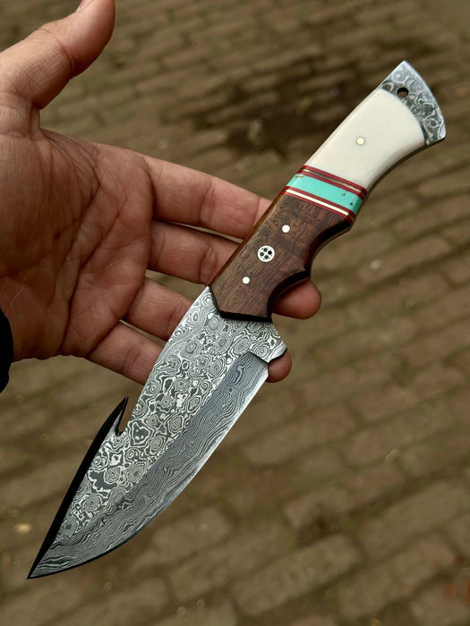 Damascus Gut Hook Hunting Knife — Bone, Turquoise Resin & Rosewood Handle, Damascus Bolster & Leather Belt Sheath