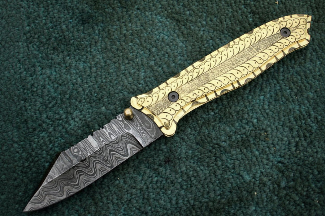 Handmade Damascus Steel Folding Knife with Olive Wood Handle – Brass Liner Pocket Knife