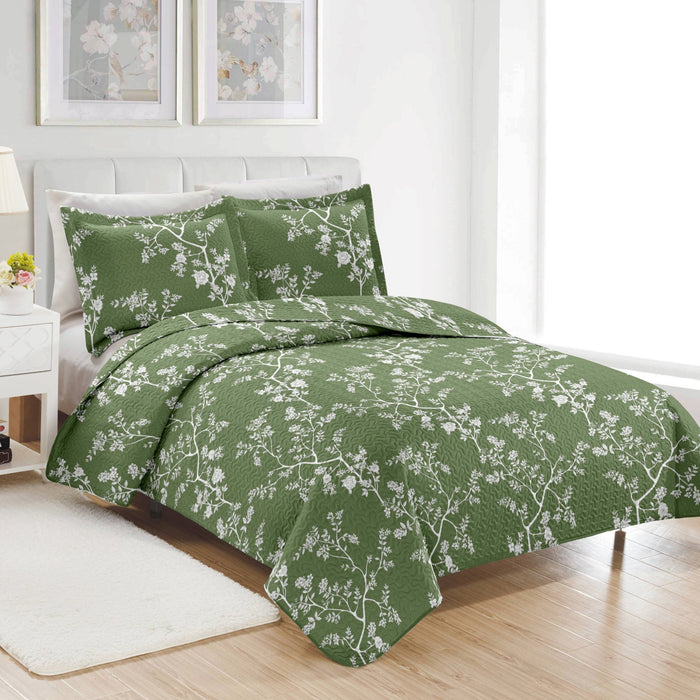 PREMIUS Fernando 3 Piece Microfiber Wrinkle-Free Quilt Set, Green-White