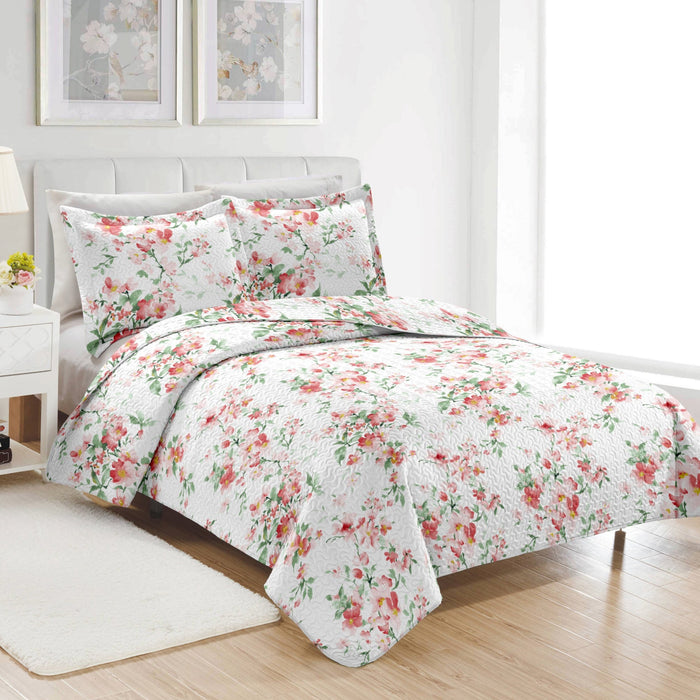 PREMIUS Jennifer 3 Piece Microfiber Wrinkle-Free Quilt Set, White-Red-Green