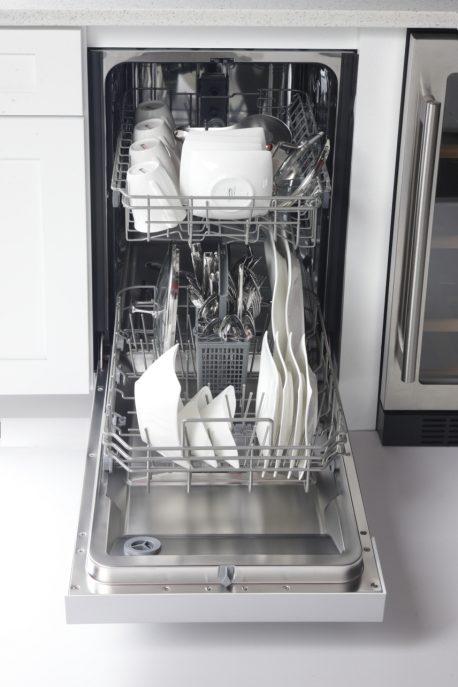 Kucht 18″ Dishwasher, Front Control, Stainless Steel Tub, K7740D