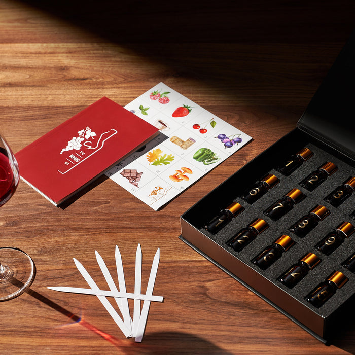Red Wine Aroma Kit, Tasting & Smelling Aroma Set for Red Wines, 15 Aromas, Training Educational Gift - Beginners & Sommelier Master, Book & Accessories Guide Included, Wine Game Gifts Holiday