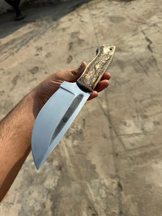 Stag Handle Hunting Knife – Stainless Steel or Damascus Blade | Leather Sheath | JW SteelCrafts